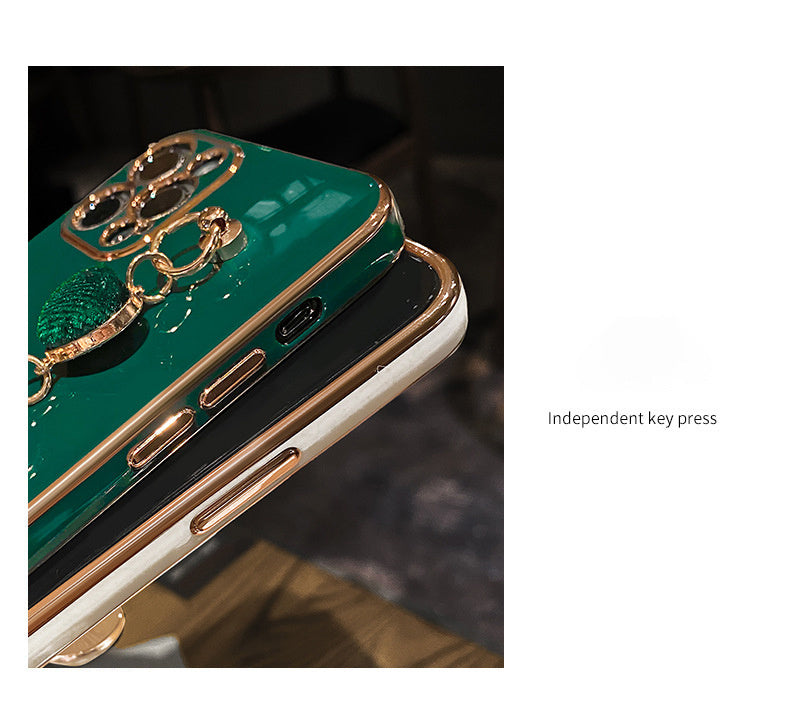 Luxury iPhone Case with Metal Chain Bracelet – Lens and Back Protection, Compatible with iPhone 14/13/12/11/XR/XS/X/8/7/SE, Heart-Shaped Design