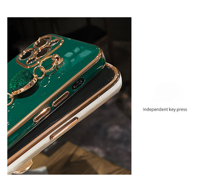 Luxury iPhone Case with Metal Chain Bracelet – Lens and Back Protection, Compatible with iPhone 14/13/12/11/XR/XS/X/8/7/SE, Heart-Shaped Design