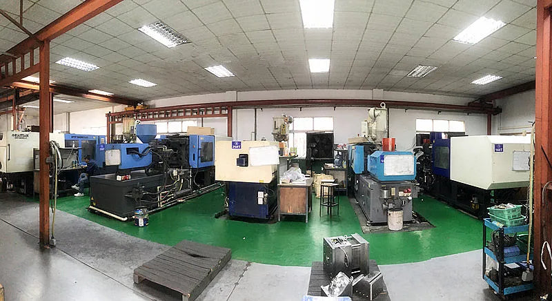 Cabide Acrílico Transparente com Gancho Metálico