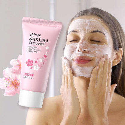 Gel limpiador Laikou Sakura Japan 50 g: limpieza profunda, control de grasa, hidratación y minimización de poros.