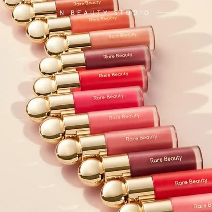 Rubor líquido de contorno en Rosy Brown: sombra de ojos facial hidratante, resistente al agua y voluminosa.