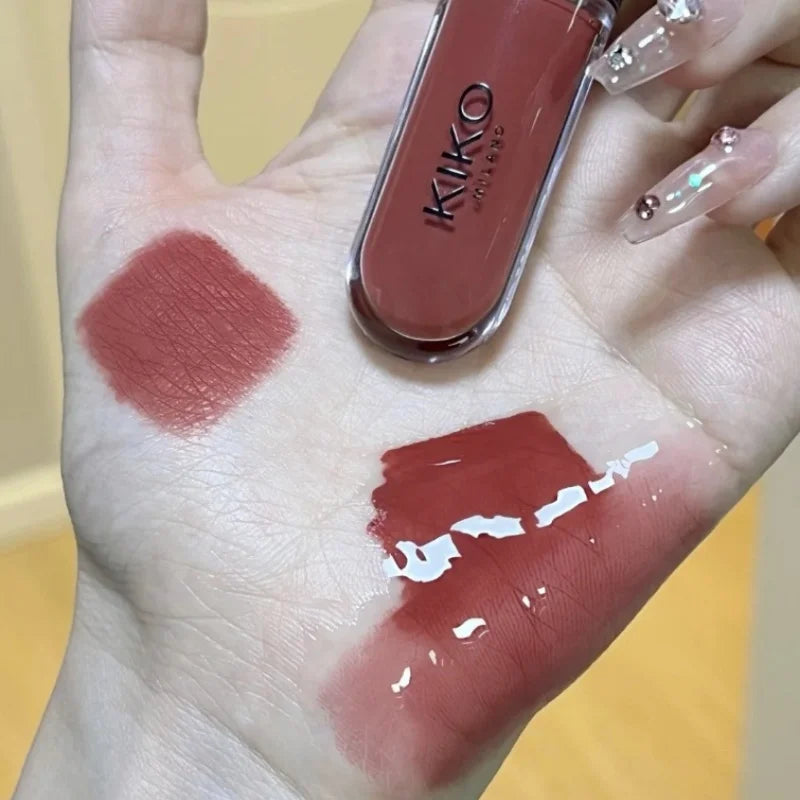 Lápiz labial doble KIKO con brillo de labios espejado: hidratante, duradero y de acabado lujoso.