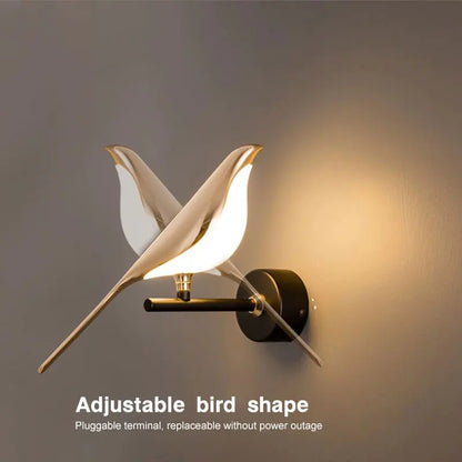 Arandela LED Pássaro Magpie Giratória 360° Dourada - Luminária Parede Nórdica para Quarto e Sala