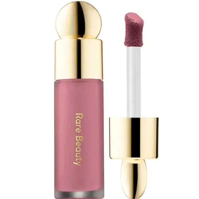 Rubor líquido de contorno en Rosy Brown: sombra de ojos facial hidratante, resistente al agua y voluminosa.